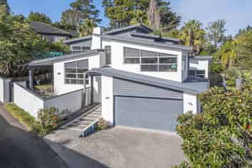 16a Capricorn Place, Browns Bay