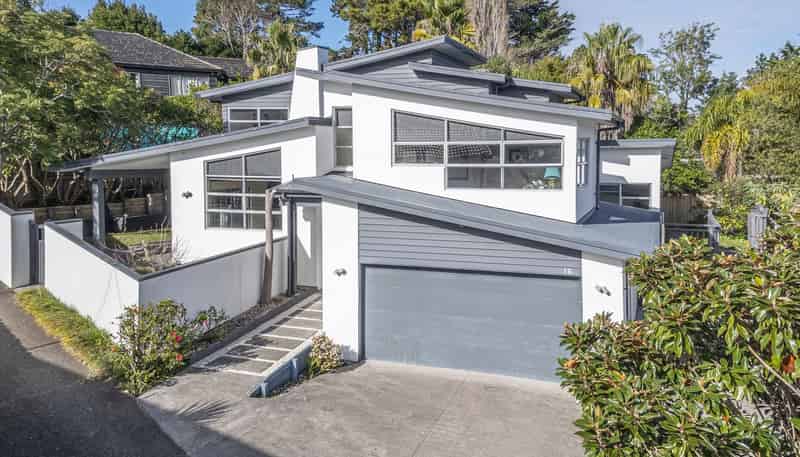 16a Capricorn Place, Browns Bay