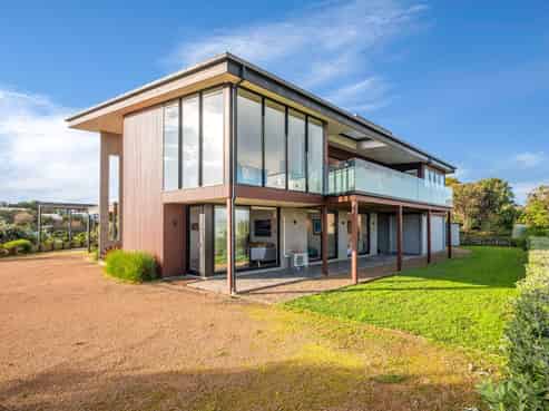 6 Park Road, Surfdale
