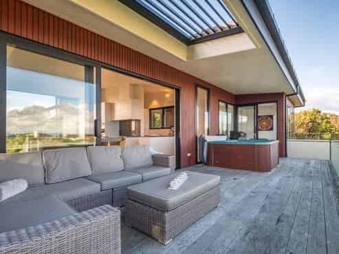 6 Park Road, Surfdale