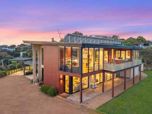 6 Park Road, Surfdale