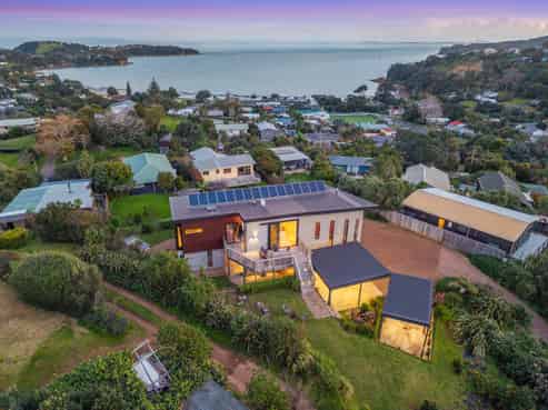 6 Park Road, Surfdale