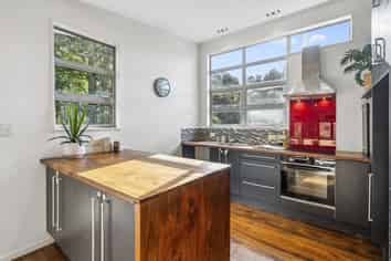 31 Natusch Road, Belmont