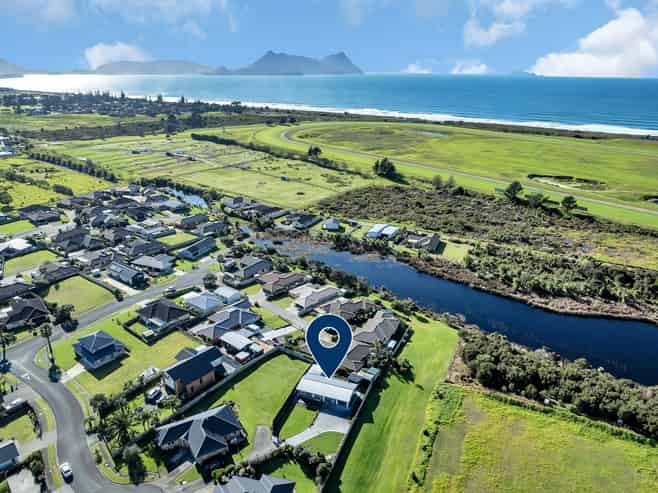 11 Sea Dune Place, Ruakaka