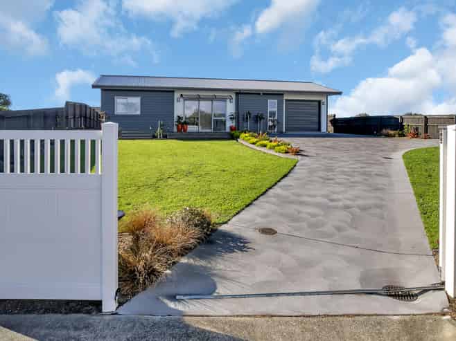 11 Sea Dune Place, Ruakaka
