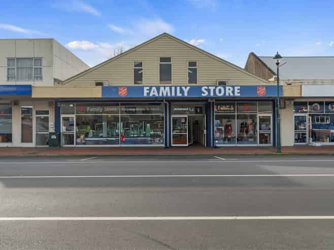 Large retail Cambridge CBD