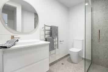 9/198 Main North Road, Redwood