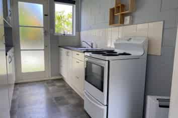 17E Selwyn Avenue, Avenues