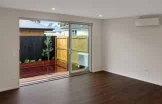 4/107 Mackworth Street, Woolston