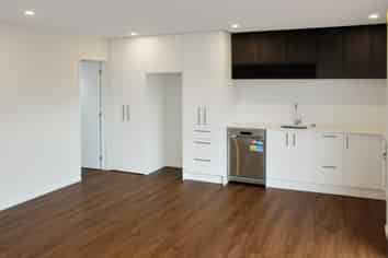 4/107 Mackworth Street, Woolston