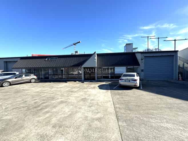 Well-Presented 516sqm Industrial Unit 