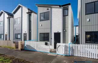 32 Whare Kauri Road, Papakura