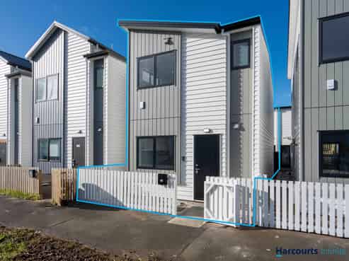 32 Whare Kauri Road, Papakura