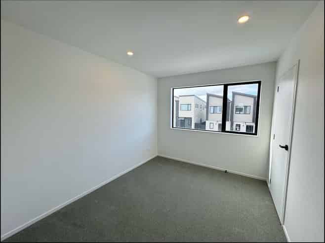 26 Kiato Lane, Flat Bush