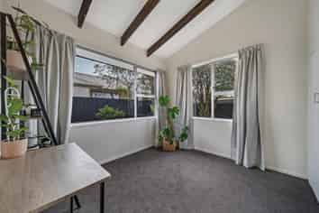2/15 Sullivan Avenue, Woolston