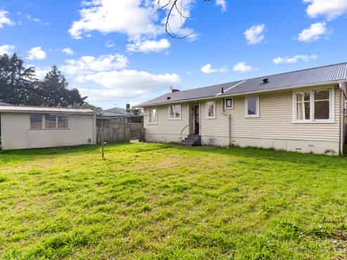 12 White Road, Manurewa