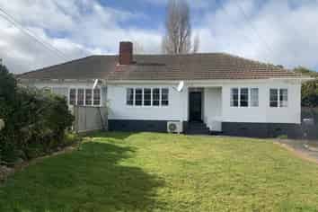 9 Bell Street, Marton