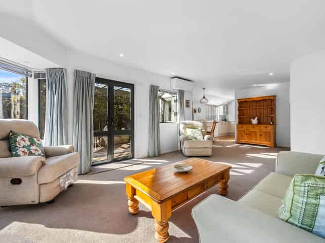 6B St Leonards Square, Sumner