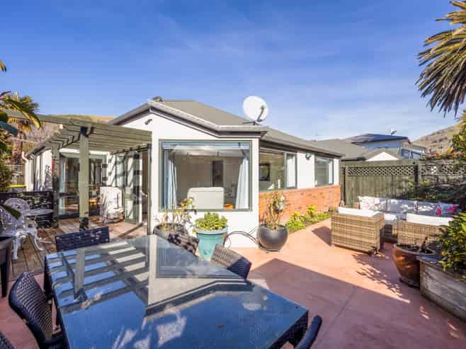 6B St Leonards Square, Sumner