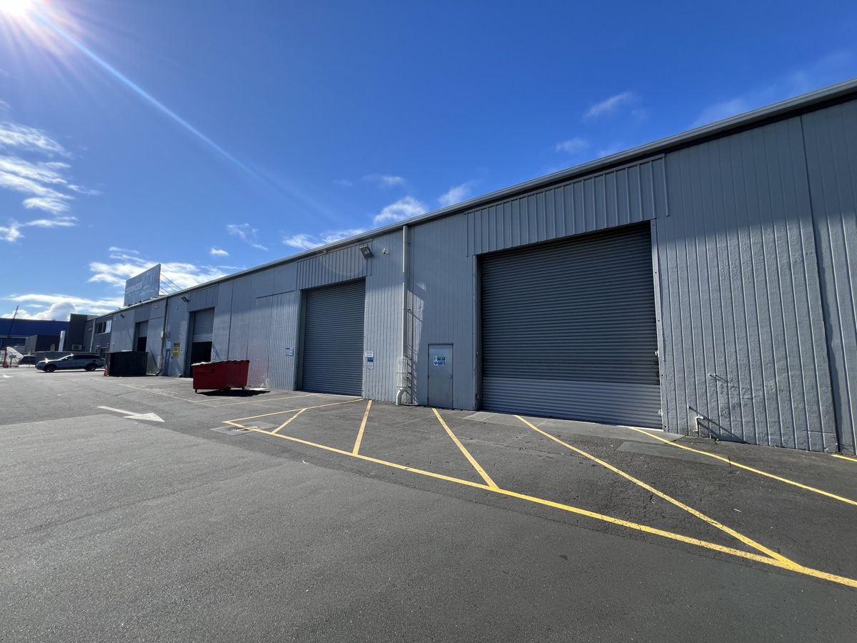 Ex-Giltraps Warehouse Opposite IKEA – pohled 5