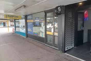 REFURBISHED 45M² RETAIL SHOP
