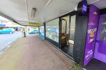 REFURBISHED 45M² RETAIL SHOP
