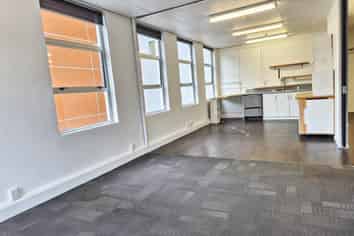 Well-Located Office Opposite Thorndon New World