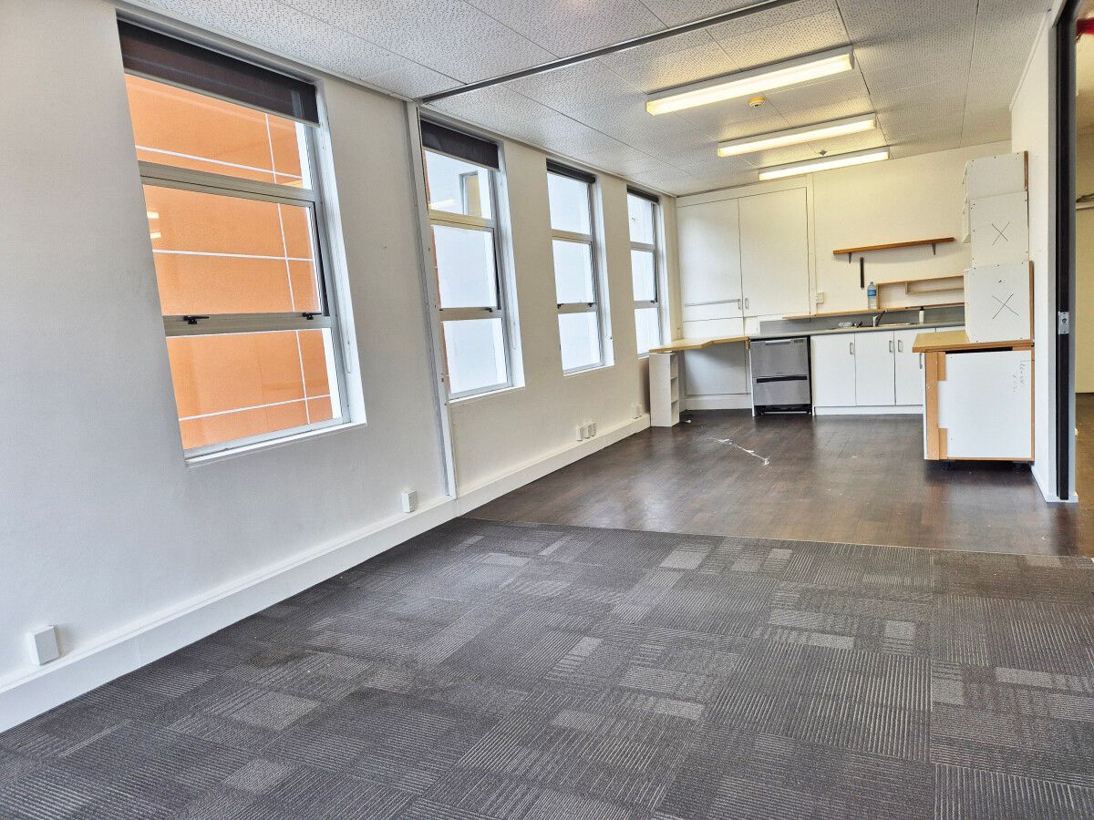 Well-Located Office Opposite Thorndon New World