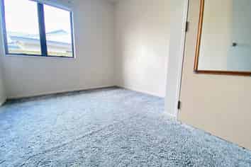 2/11 Harrington Avenue, Pukekohe