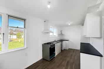 14 Belfast Place, Roslyn
