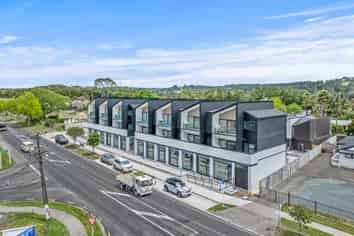 SIX INDIVIDUAL RETAIL UNITS FOR SALE IN RIVERHEAD