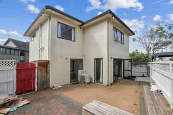 8B/13 Harrison Road, Mount Wellington