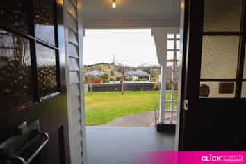 21 Thoreau Street, Concord