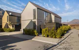 2 Boulder Lane, Jacks Point