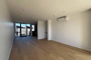 7 Amber Court, Stonefields