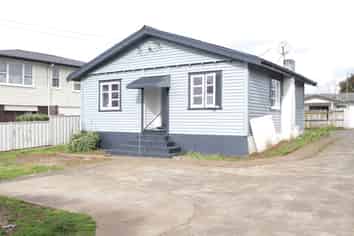 12 Miro Road, Mangere Bridge
