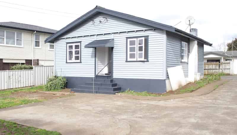 12 Miro Road, Mangere Bridge