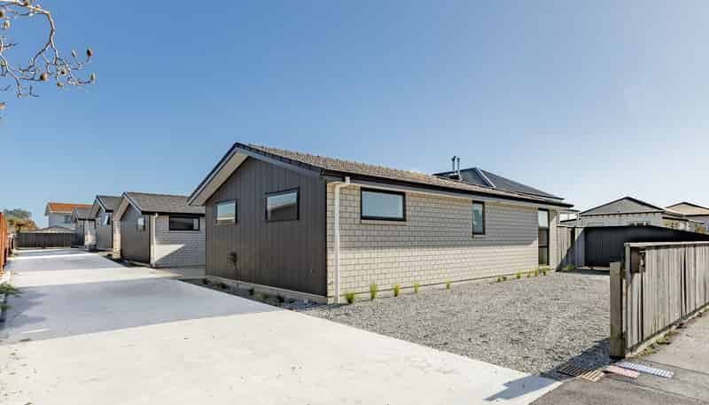 90 Derby Street, WESTPORT