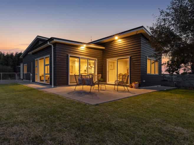 11 Maury Place, FOXTON