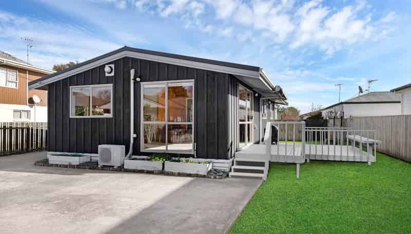 67b Manuroa Road, Takanini