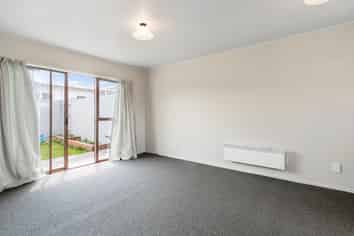 2/138 Hutchinson Avenue, New Lynn