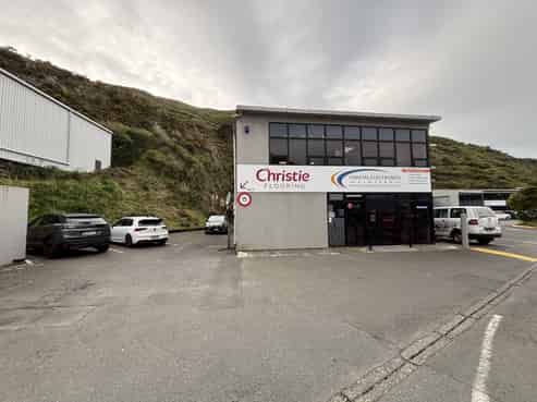 Smart First-Floor Office in Ngauranga