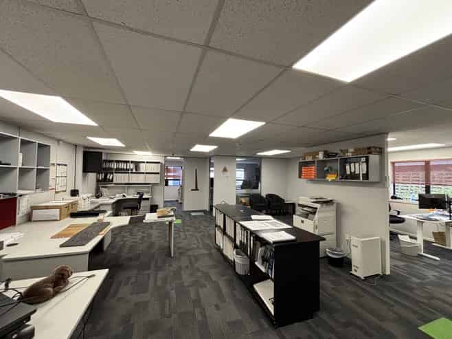 Smart First-Floor Office in Ngauranga