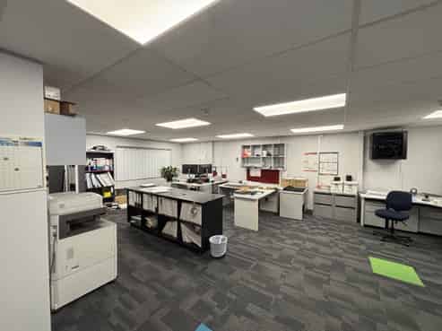 Smart First-Floor Office in Ngauranga