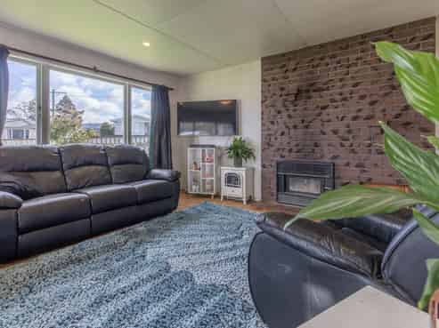 1 Jull Crescent, Waipukurau and Surrounds