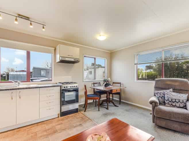 P19/70 Beach Road, Tahunanui