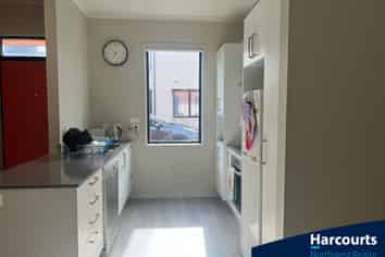 4 Kerewhenua Crescent, Hobsonville