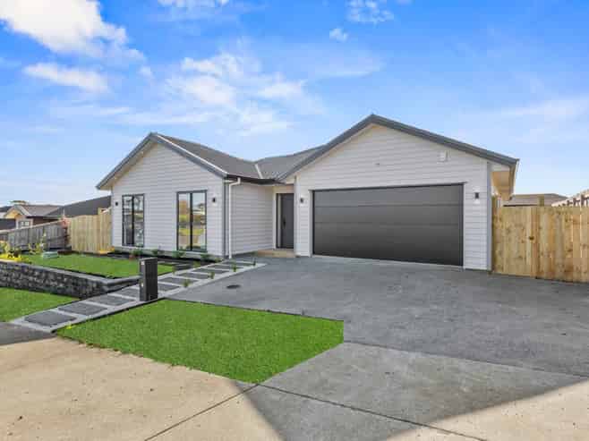 16 Okohaka Avenue, Glenbrook