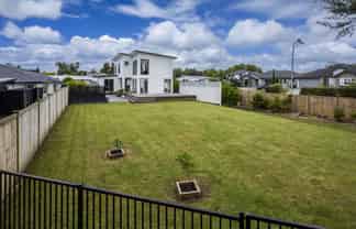 7 Mill Grove, Riverhead