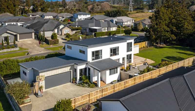 7 Mill Grove, Riverhead